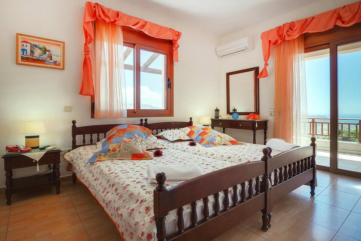 4 bedrooms, individually furnished