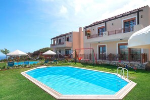 Classic House, 2 Bedrooms | Pool