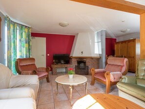 Fireplace, DVD player
