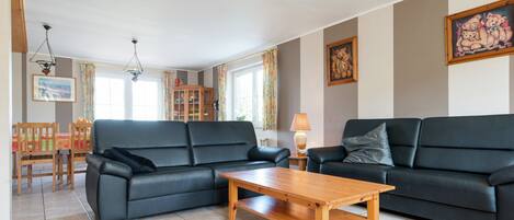 Maison Confort, plusieurs chambres | Salle de séjour