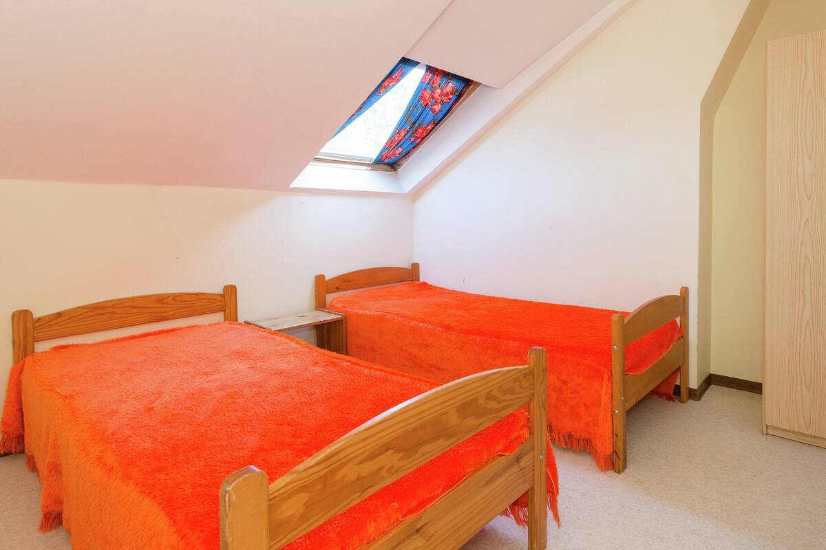 Classic House, 5 Bedrooms | 14 bedrooms, individually furnished