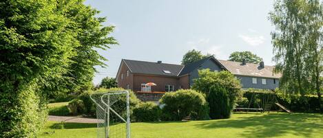 Klassiek huis, 5 slaapkamers | Tuin