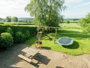 Classic House, 5 Bedrooms | Garden