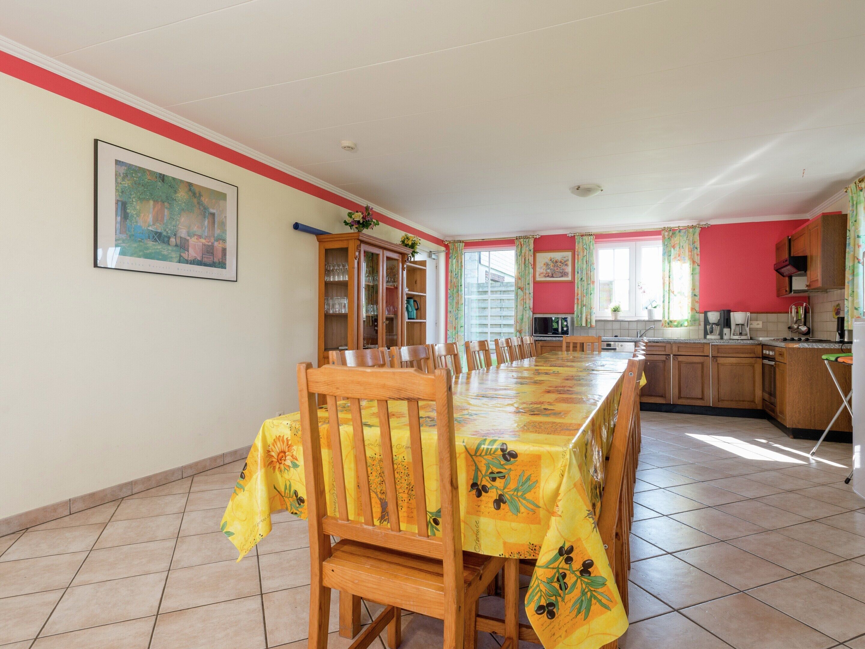 Comfort House, Multiple Bedrooms | Dining