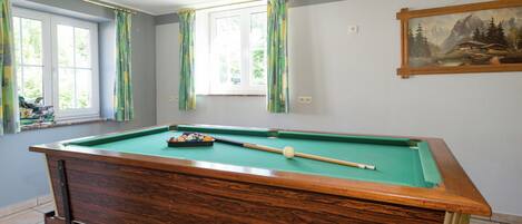 Classic House, 5 Bedrooms | Games room