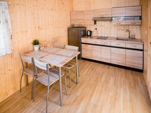 Hus – comfort, 3 soverom | Eget kjøkken | Kjøleskap, vannkoker og høy barnestol