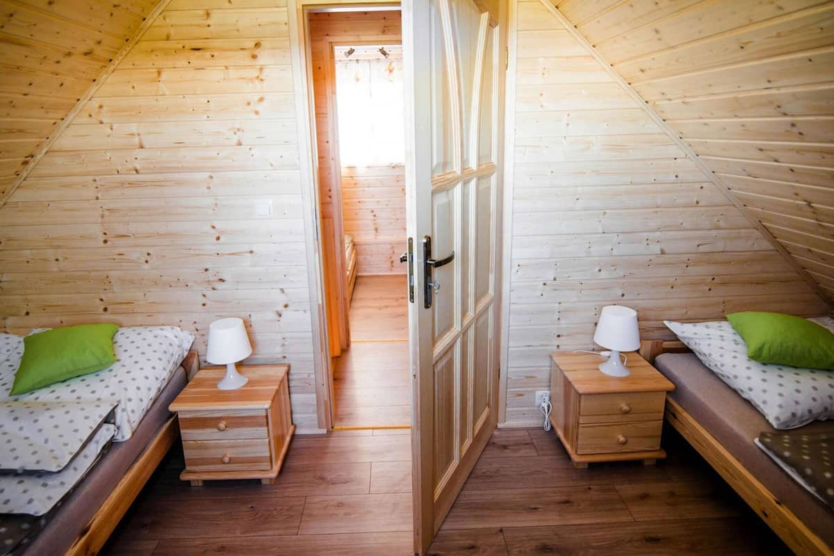 Casa conforto, 3 quartos | 2 quartos, individualmente mobiliados, roupa de cama