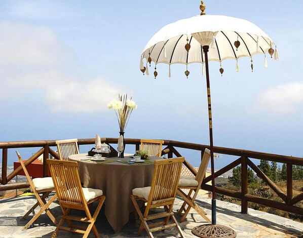 Maison Confort, 3 chambres | Balcon