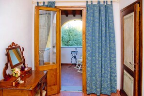 3 bedrooms, individually furnished