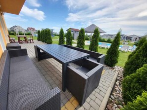 Comfort Apartment, 5 Bedrooms | Garden