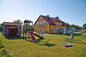 Children’s area - Comfortable Premium Class Apartment, Shared Swimming Pool, Gaski (Mielno)