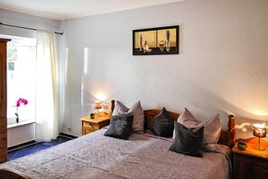 4 bedrooms, individually furnished, bed sheets