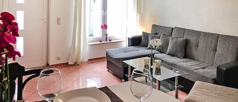 Classic-Apartment, 2 Schlafzimmer | Wohnzimmer