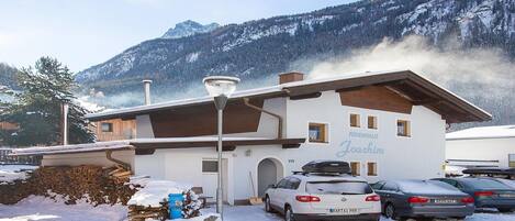 Classic House, 6 Bedrooms | Exterior