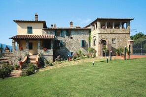 Classic Apartment, 3 Bedrooms | Exterior