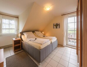 Classic Apartment, 3 Bedrooms - Apartment in Friedrichskoog-spitze With Parking Space (Friedrichskoog)