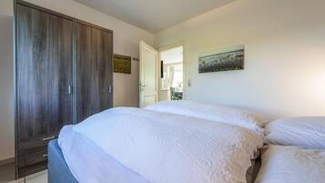 3 bedrooms, individually furnished