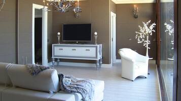 Maison Confort, 3 chambres | Salle de séjour | Lecteur de DVD