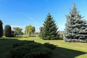 Classic Apartment, 2 Bedrooms | Garden