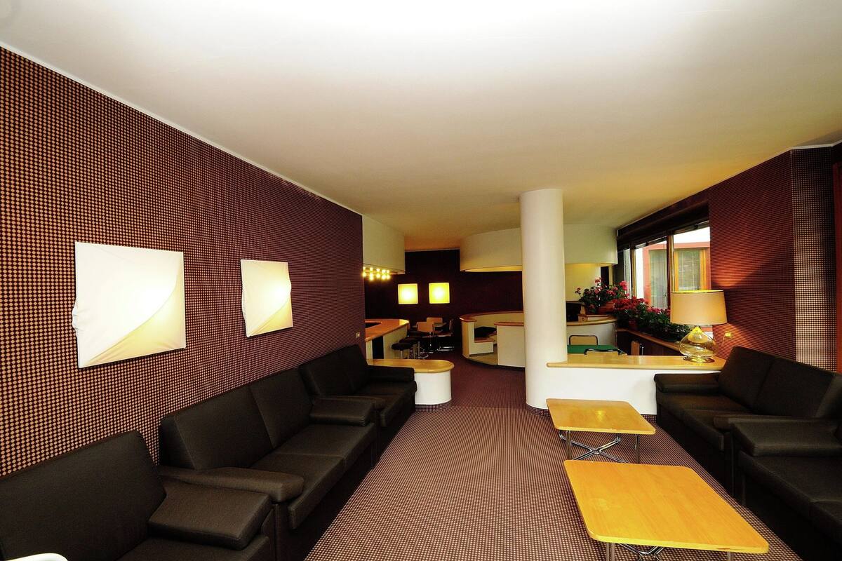 Apartamento clássico, 2 quartos | Saguão