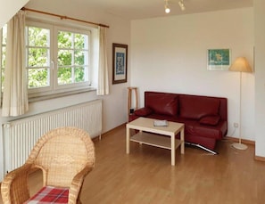 Comfort Apartment, 2 Bedrooms | Living room
