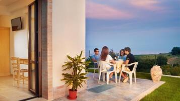 Apartemen Comfort, 2 kamar tidur | Balkon