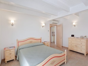 Klassiek appartement, 3 slaapkamers | 3 slaapkamers, individueel gemeubileerd