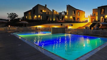 Apartemen Comfort, 2 kamar tidur | Kolam renang | Kolam renang outdoor