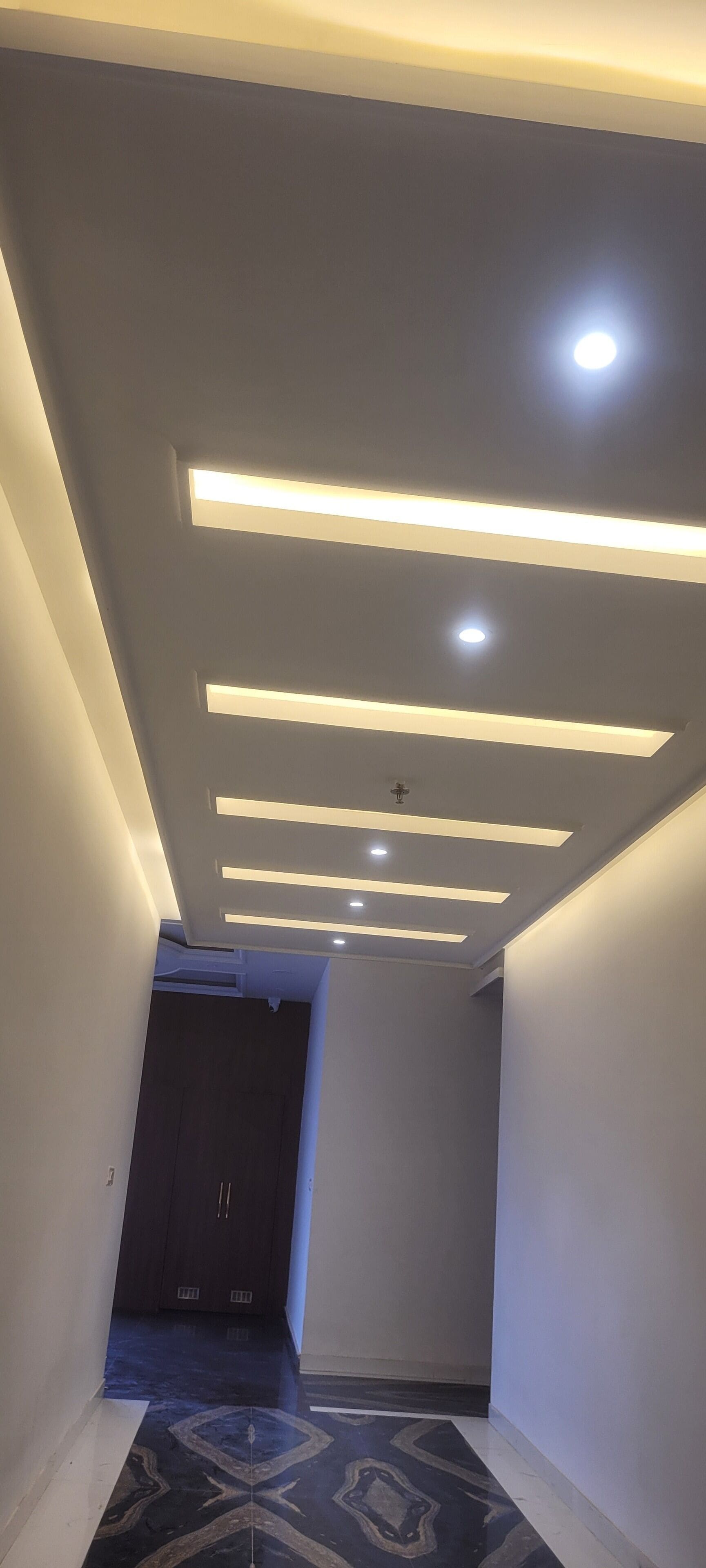 Deluxe Double Room, City View | Living area | 32-inch LCD TV with digital channels