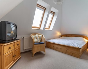 4 bedrooms, individually furnished