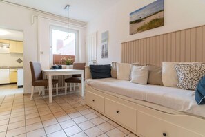 Comfort Apartment, 2 Bedrooms | Living room - Apartment in St. Peter-ording (St. Peter-Ording)
