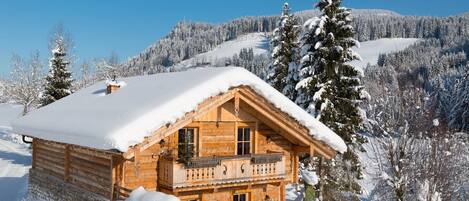 Nhà gỗ tiện nghi đơn giản, 3 phòng ngủ | Ngoại thất