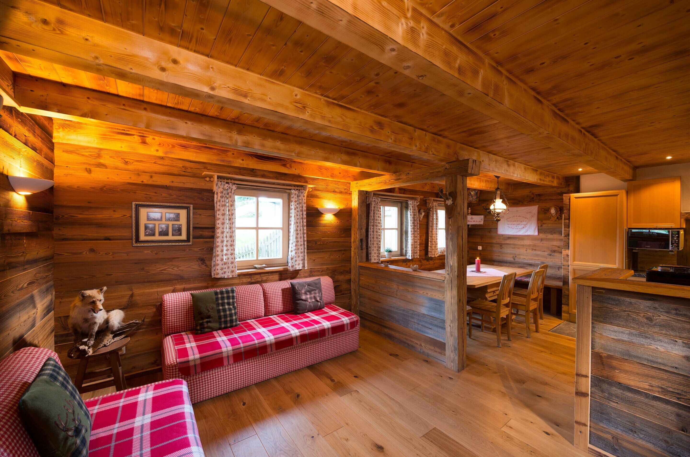 Classic-Chalet, 4 Schlafzimmer | Wohnzimmer | Kamin, DVD-Player