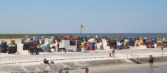 Geraeumige Ferienwohnungen mit Eigener Terrasse, Nessmersiel