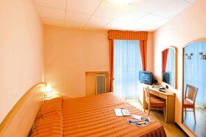 Comfort Apartment, 2 Bedrooms | Living room