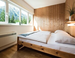 Classic House, 3 Bedrooms | 2 bedrooms, bed sheets