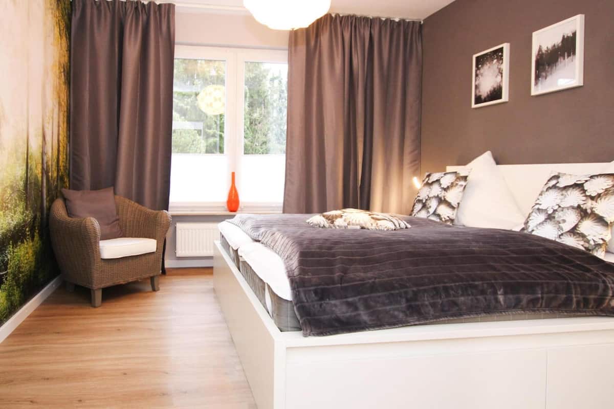 Elite Apartment, 3 Bedrooms | 12 bedrooms, individually furnished