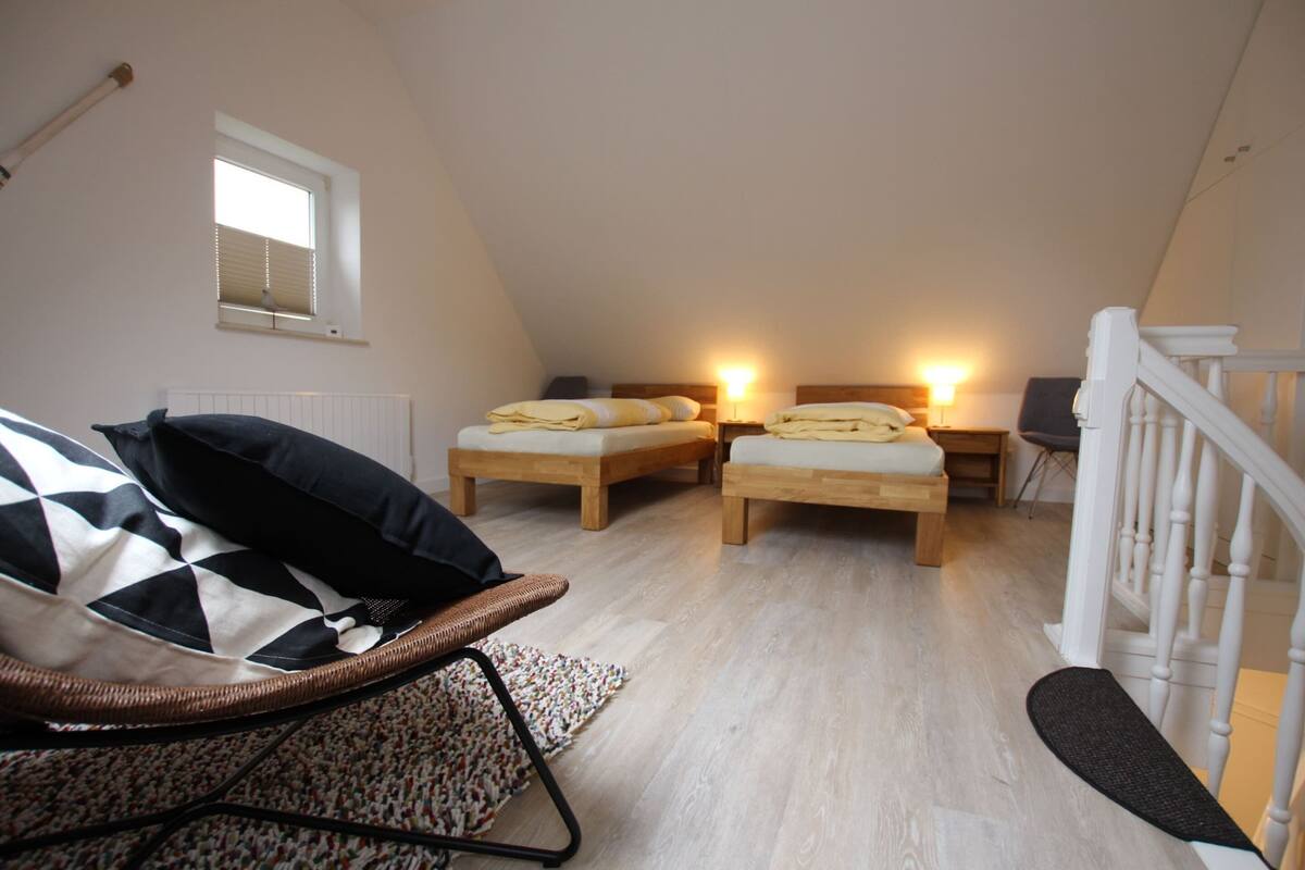 Classic Apartment, 1 Bedroom | 2 bedrooms, individually furnished