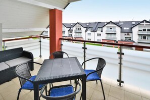 Comfort Apartment, 2 Bedrooms | Outdoor dining - Comfortable Apartment Near the Sea, Darlowko (Darlowo)