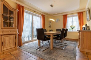 Classic House, 3 Bedrooms | Dining
