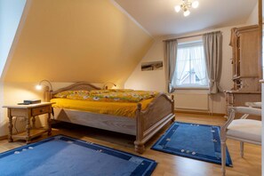 3 bedrooms, individually furnished