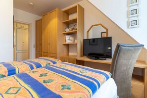 3 camere, con arredamento individuale