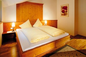 Classic Apartment, 3 Bedrooms | 3 bedrooms, bed sheets - Apartment in Achenkirch With a Garden (Achenkirch)