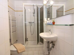 Buồng tắm vòi sen 