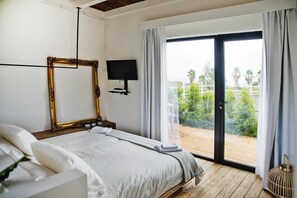 1 habitación y muebles diferentes