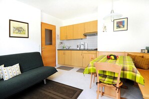 คอมฟอร์ทอพาร์ทเมนท์, 1 ห้องนอน | ห้องนั่งเล่น