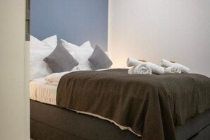 1 bedroom, iron/ironing board, travel crib, free WiFi