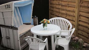 Classic Apartment, 2 Bedrooms | Balcony