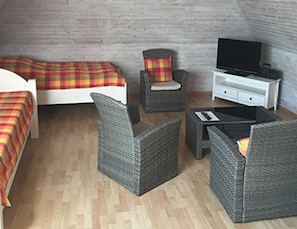 Deluxe Apartment, 2 Bedrooms | Living room - Apartment in Westerland (Sylt)