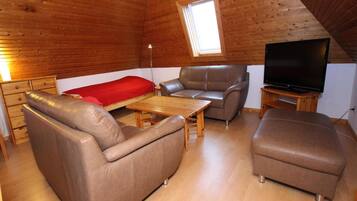 Elite Apartment, 2 Bedrooms | Living room